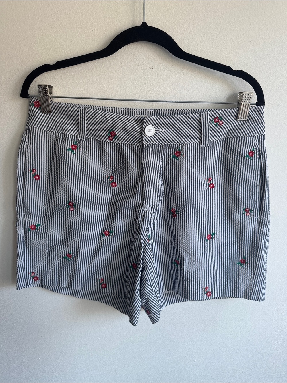 St John’s Bay Striped Floral Embroidered Women’s Shorts Size 10